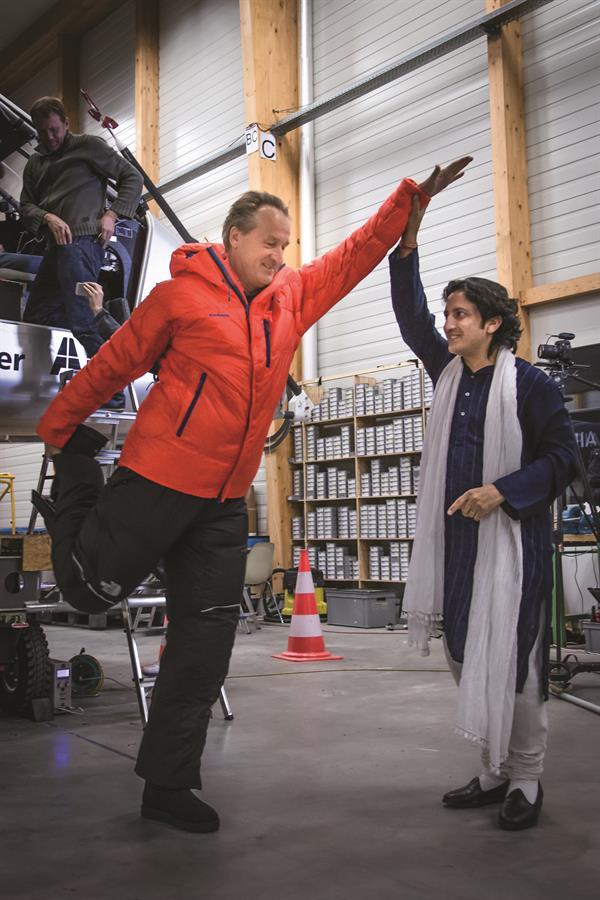 01 20141028_18th_Flight_Pizzolante_Solar_Impulse_2_--1