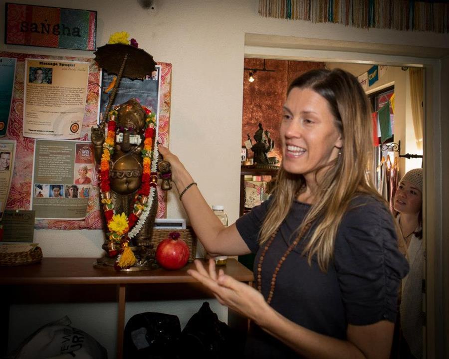 Denver Yoga Annie giving Raja gift