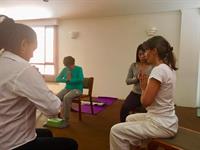 Yoga accesible en silla