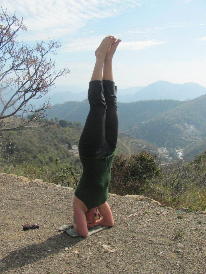 himaylayan headstand
